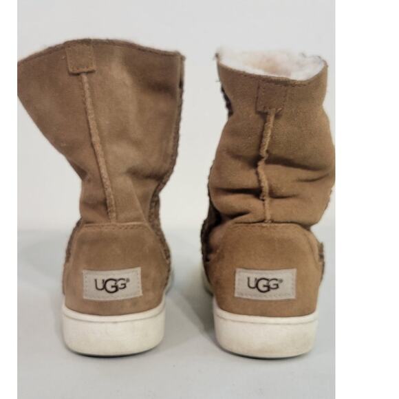 UGG Boots Womens 7 Brown Suede Shealing Sherpa Lined Slip On Casual Warm Boot - Picture 7 of 10